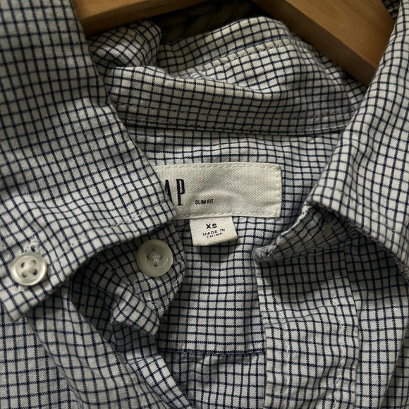 Light Blue Checkered/ Plaid Button Down - GAP - Used - Picture 2 of 3